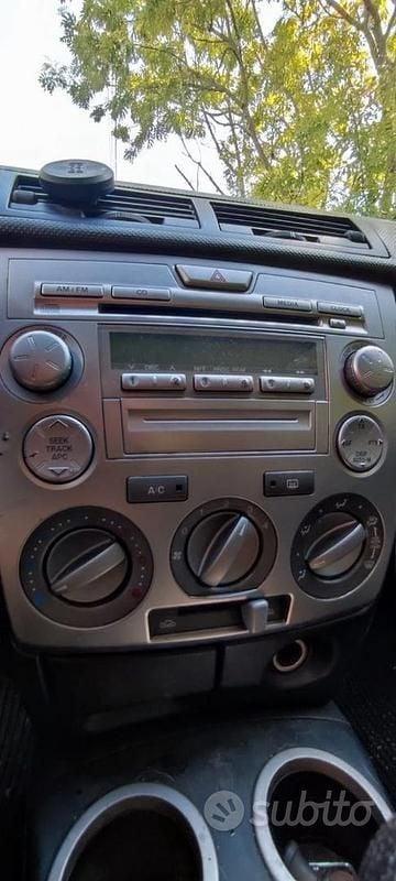 Usata Mazda 2 101 CV (74 kW) 2006 Grigio Berlina