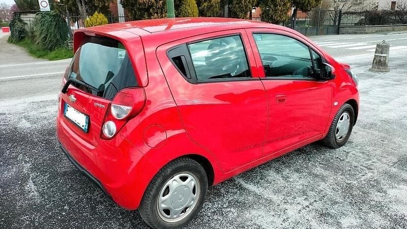 Usata Chevrolet Spark 67 CV (49 kW) 2015 Rosso Utilitaria