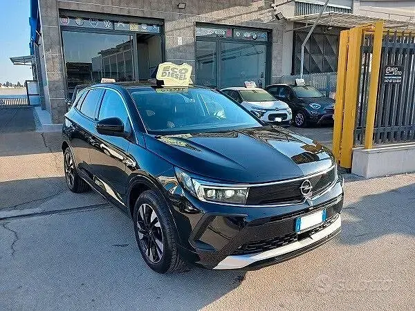 Usata Opel Grandland X Business Elegance 131 CV (96 kW) 2022 Nero SUV