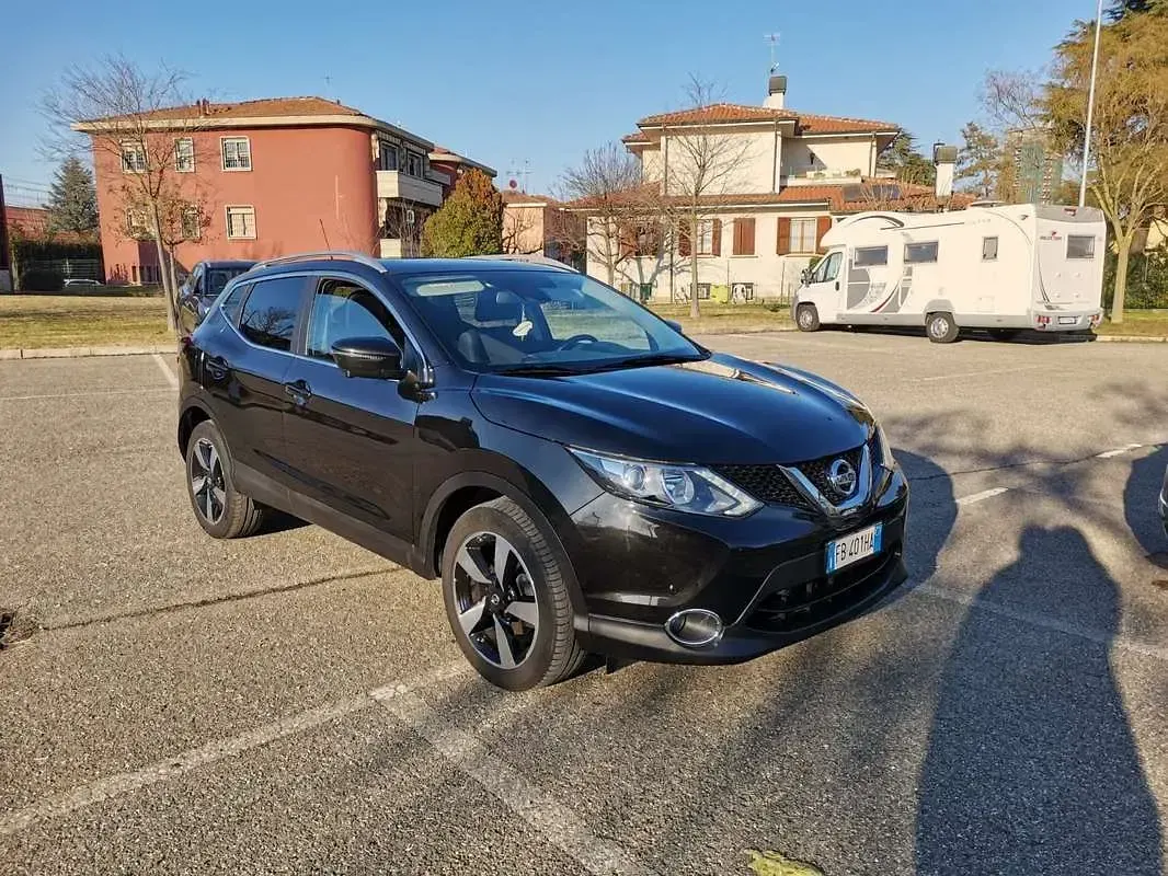 Usata Nissan Qashqai Tekna 110 CV (80 kW) 2015 Nero SUV