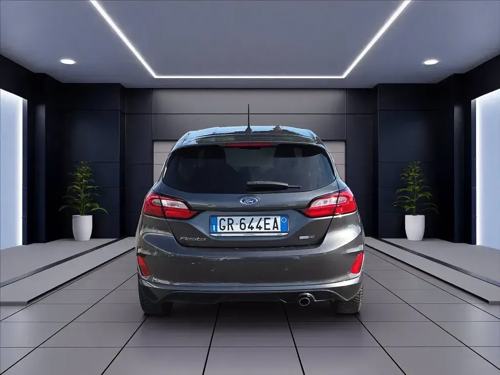 Usata Ford Fiesta ST-Line 125 CV (91 kW) 2023 Magnetic grey (metallizzato) Utilitaria