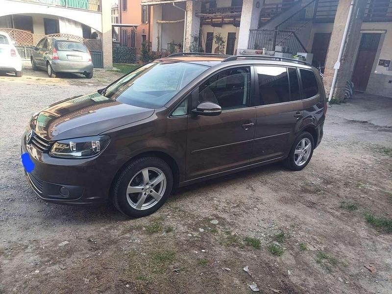 Usata VW Touran Comfortline 105 CV (77 kW) 2012 Marrone Monovolume