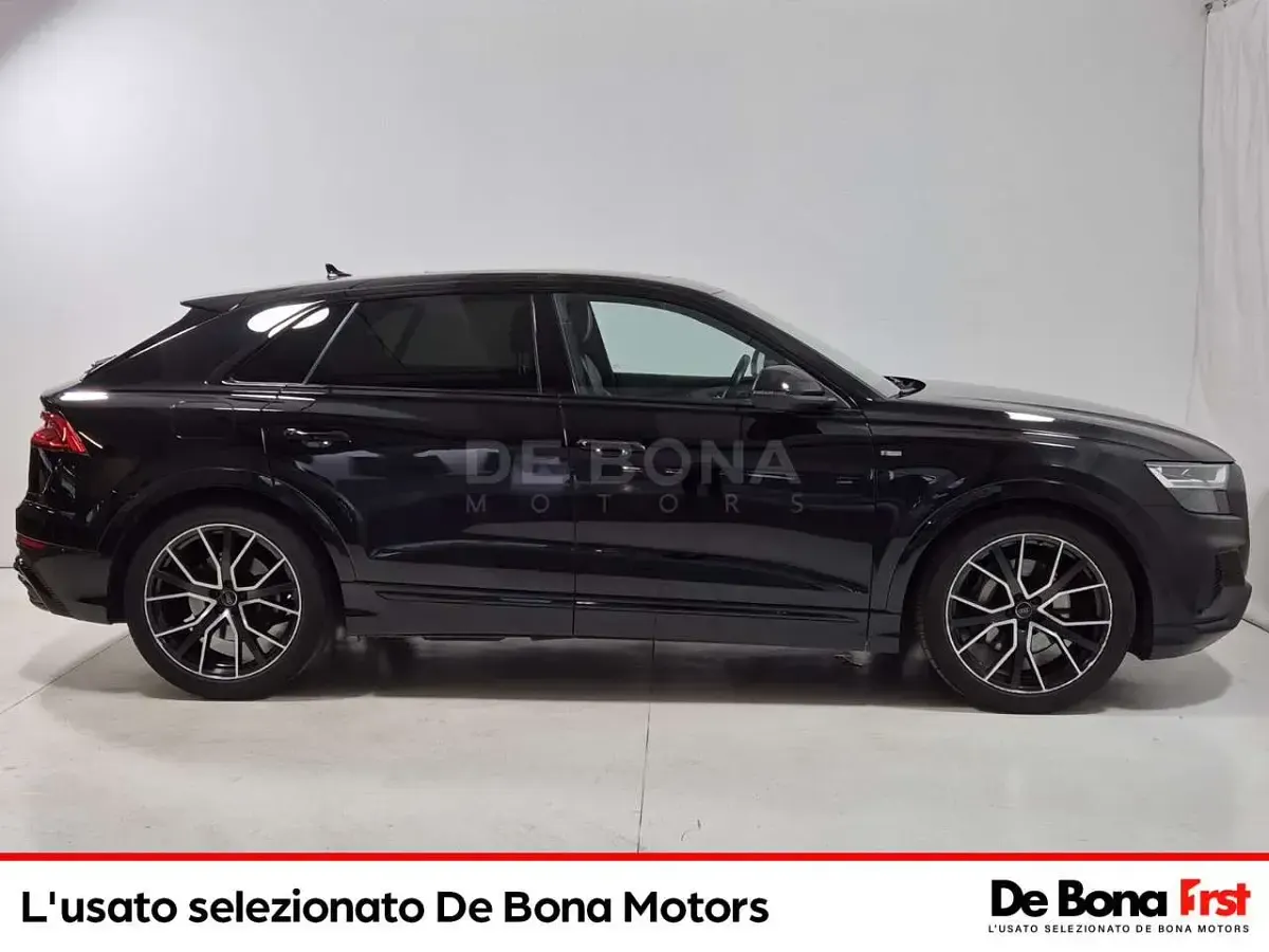 Usata Audi Q8 Sport 286 CV (210 kW) 2019 Nero mythos SUV