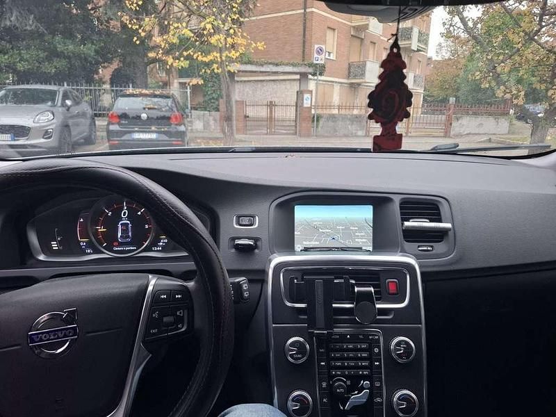 Usata Volvo V60 Momentum 150 CV (110 kW) 2016 Station wagon