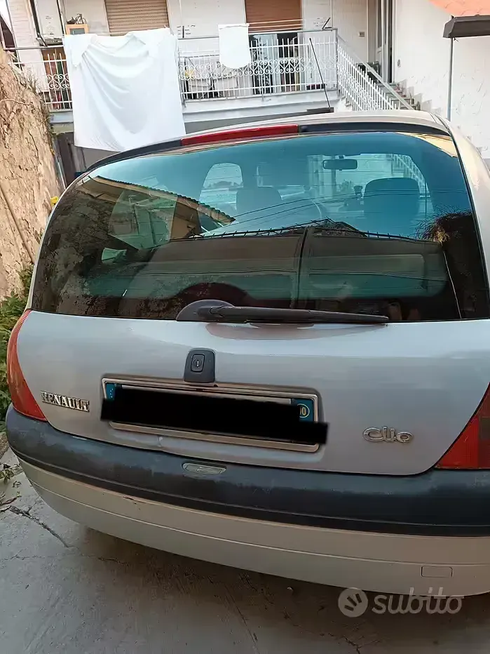 Usata Renault Clio II 58 CV (42 kW) 2000 Grigio Berlina