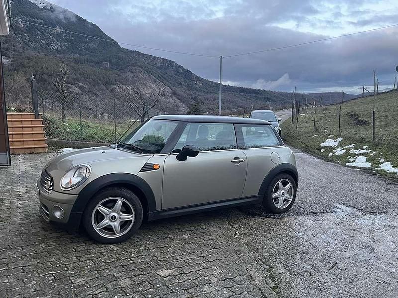 Usata Mini Cooper D 109 CV (80 kW) 2009 Utilitaria