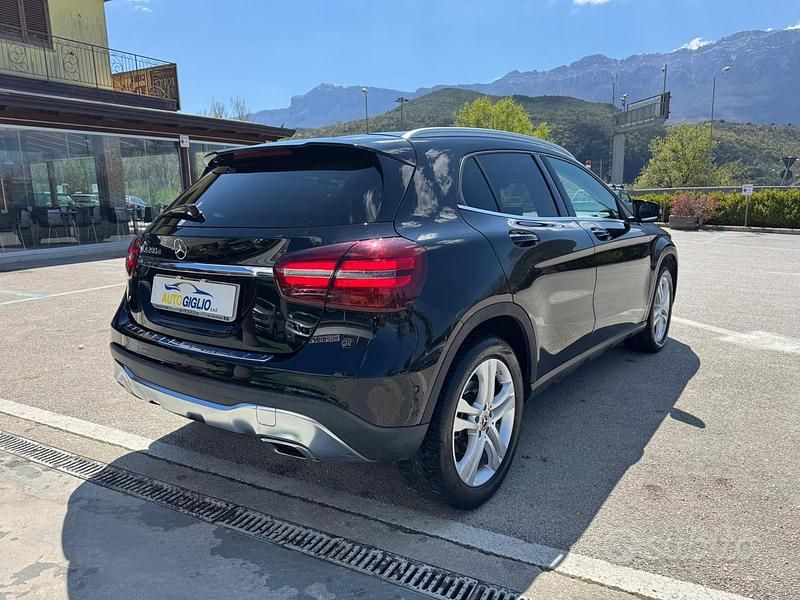 Usata Mercedes GLA200 136 CV (100 kW) 2018 Nero SUV