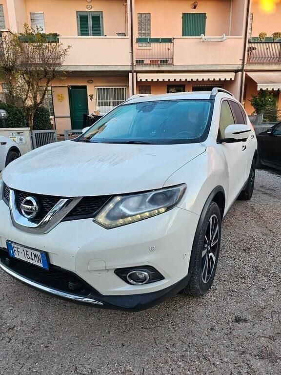 Usata Nissan X-Trail Tekna 130 CV (95 kW) 2016 Bianco SUV
