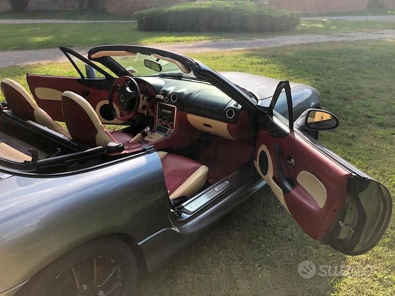 Usata Mazda MX5 110 CV (80 kW) 2002 Grigio Cabrio