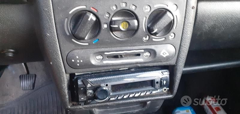 Usata Opel Corsa 1998 Grigio Utilitaria
