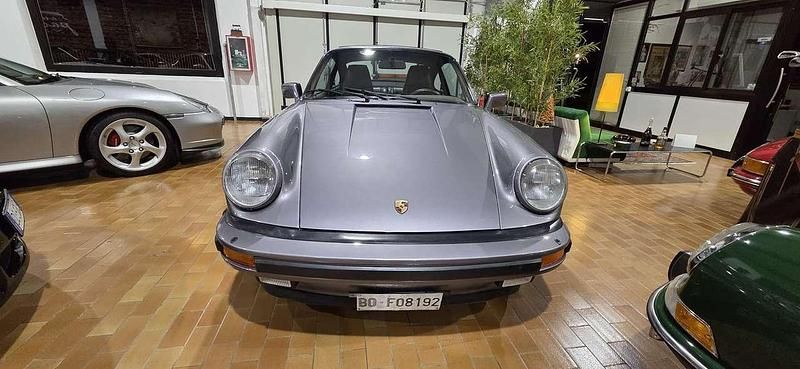 Usata Porsche 911 Carrera 231 CV (169 kW) 1986 Grigio Coupé