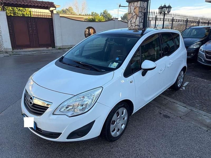 Usata Opel Meriva 101 CV (74 kW) 2011 Bianco Monovolume