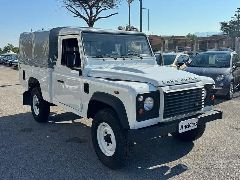 Usata Land Rover Defender 2010 Bianco Pick-up