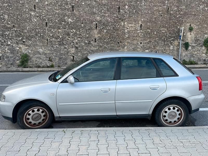 Usata Audi A3 101 CV (74 kW) 2001 Grigio Berlina