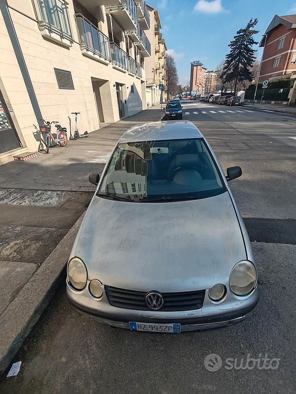 Usata VW Polo Comfortline 64 CV (47 kW) 2002 Grigio Berlina