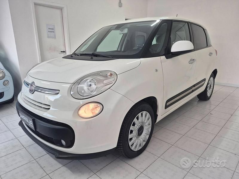 Usata Fiat 500L Lounge 105 CV (77 kW) 2015 Bianco Monovolume