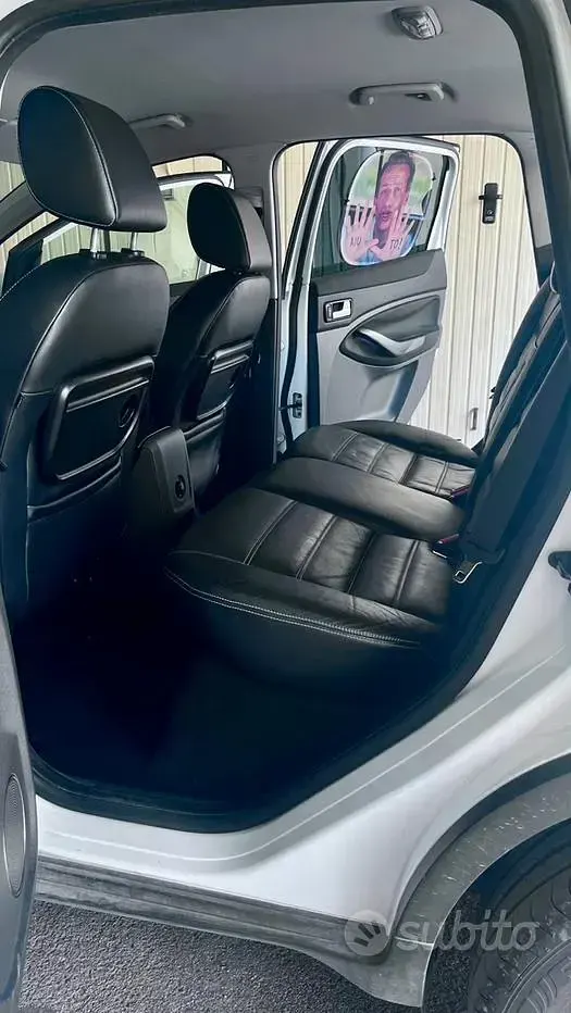 Usata Ford Kuga 163 CV (119 kW) 2011 Bianco SUV