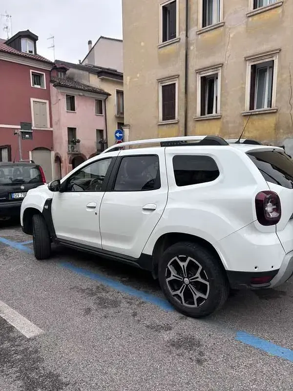 Usata Dacia Duster Lauréate 105 CV (77 kW) 2019 SUV