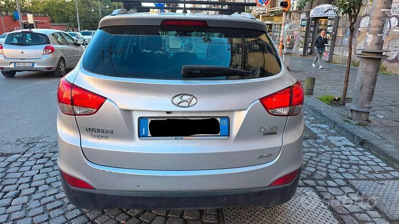 Usata Hyundai ix35 136 CV (100 kW) 2012 Grigio SUV