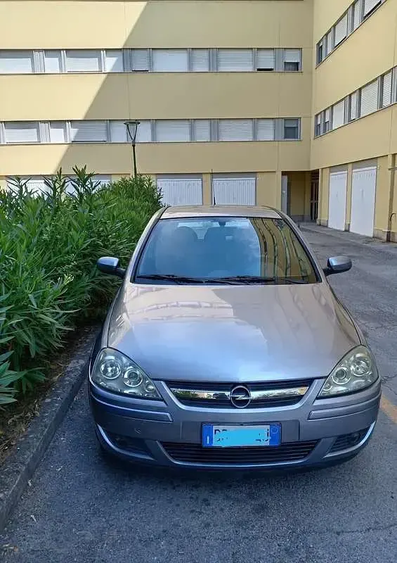Usata Opel Corsa 69 CV (50 kW) 2006 Utilitaria