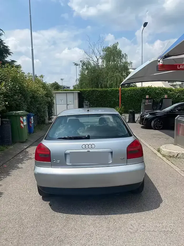 Usata Audi A3 125 CV (91 kW) 1998 Grigio Utilitaria