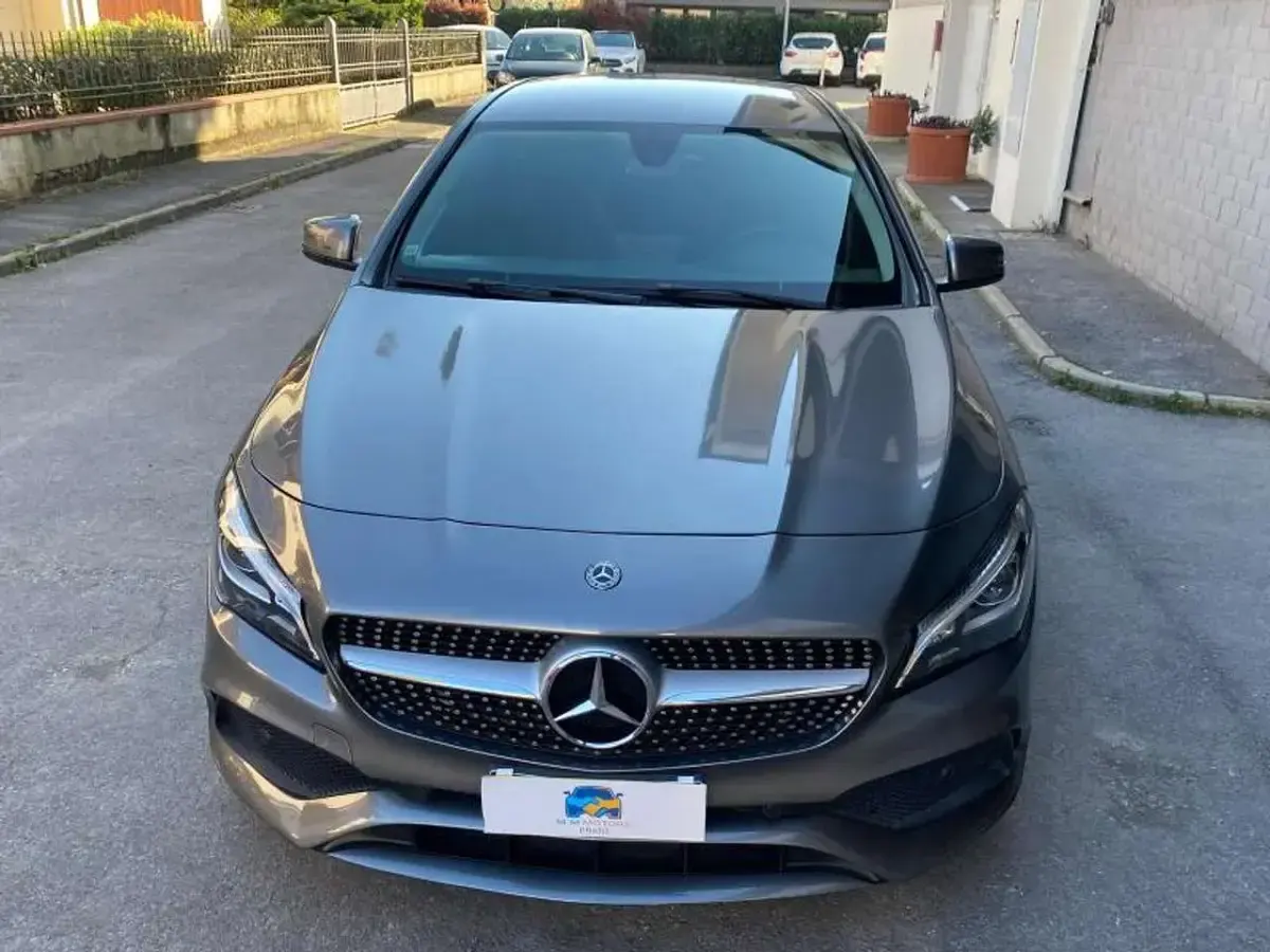 Usata Mercedes CLA200 Premium 136 CV (100 kW) 2019 Grigio Coupé