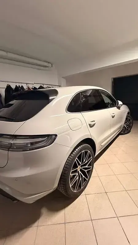 Usata Porsche Macan 265 CV (194 kW) 2024 Grigio SUV