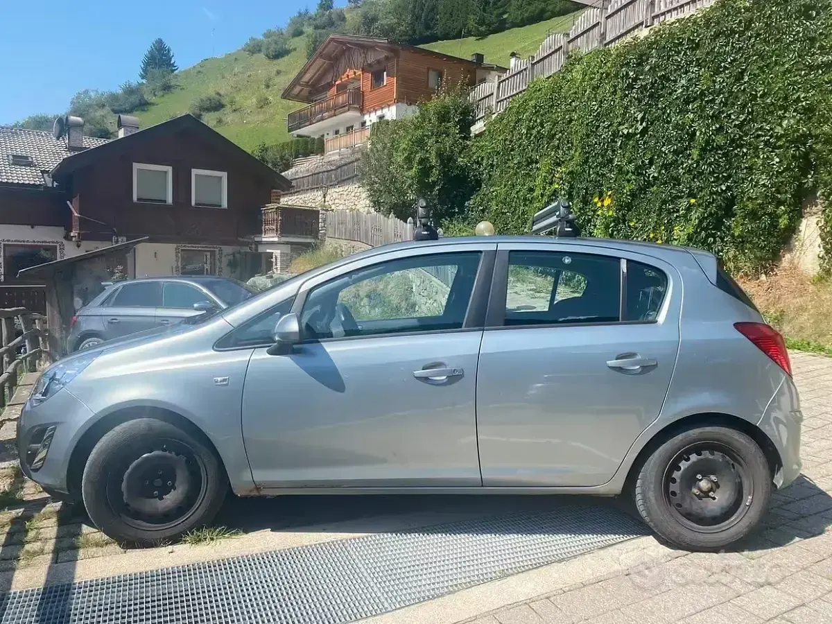 Usata Opel Corsa 85 CV (62 kW) 2013 Grigio Utilitaria