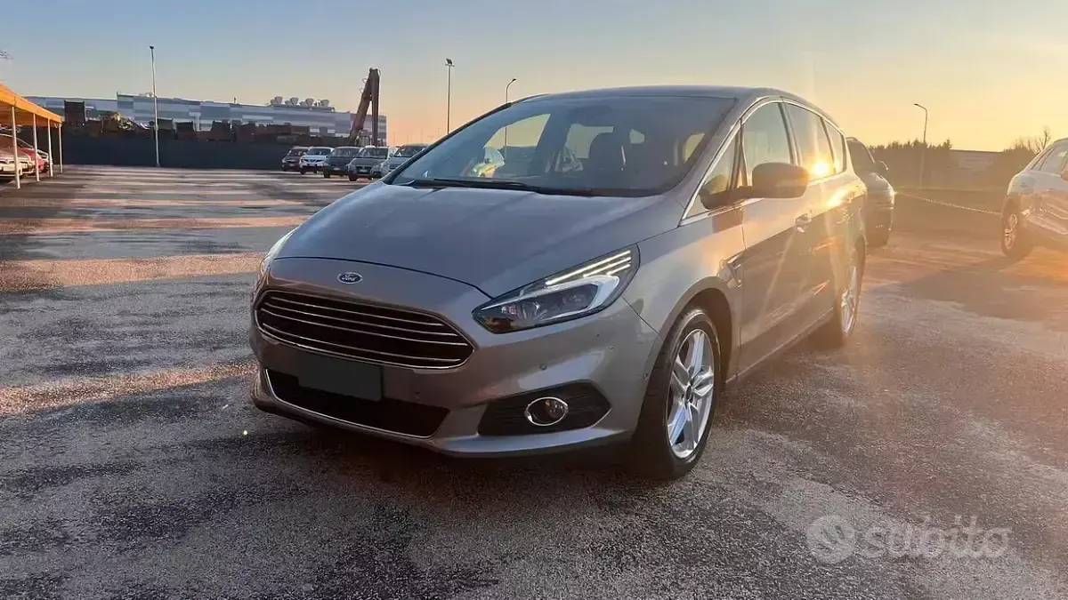 Usata Ford S-MAX S 179 CV (131 kW) 2015 Grigio Monovolume