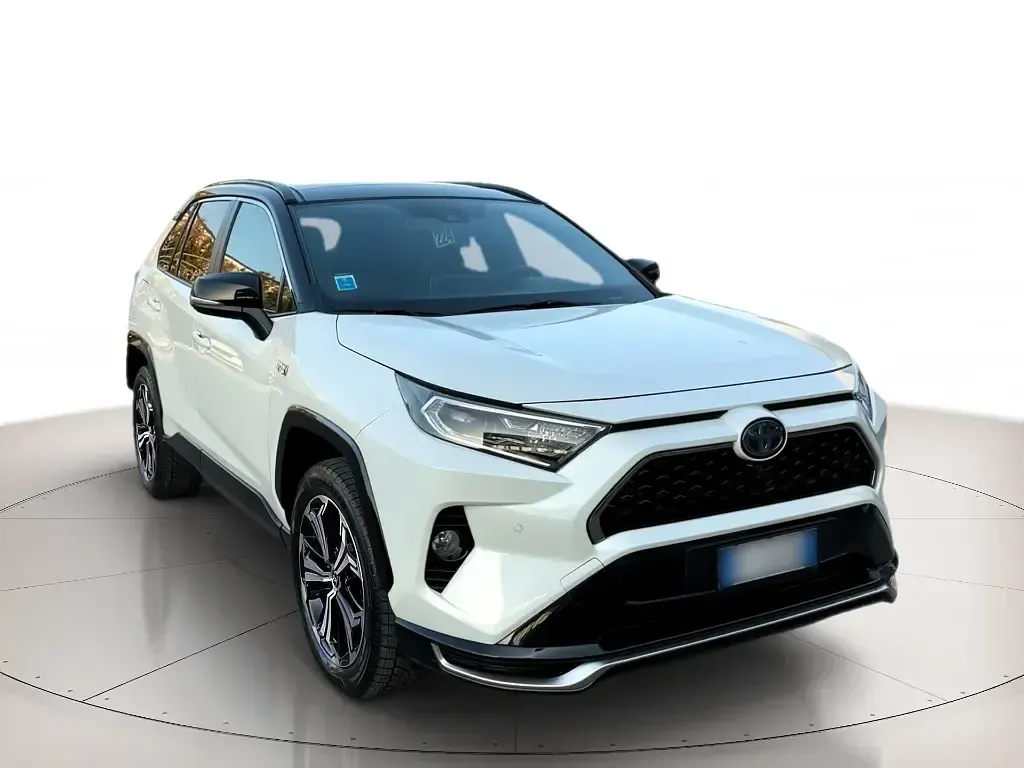 Usata Toyota RAV4 Hybrid Style 185 CV (136 kW) 2021 Bianco SUV