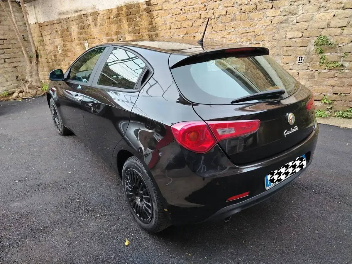 Usata Alfa Romeo Giulietta 105 CV (77 kW) 2010 Nero Berlina