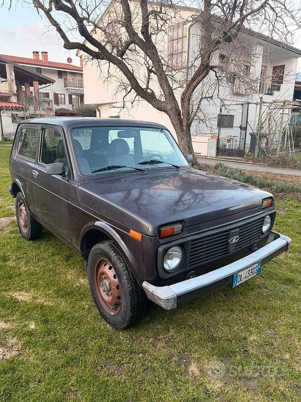 Usata Lada niva 80 CV (58 kW) 2007 SUV