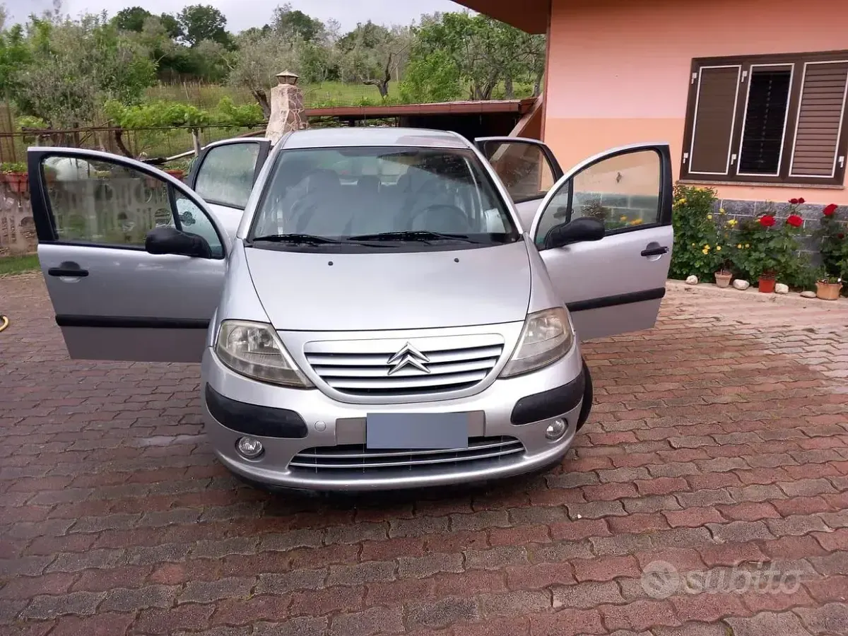 Usata Citroën C3 68 CV (50 kW) 2003 Grigio Berlina