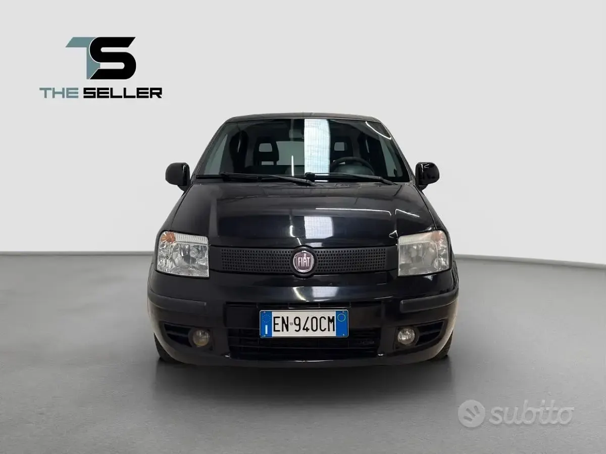 Usata Fiat Panda Classica 69 CV (50 kW) 2012 Nero Utilitaria