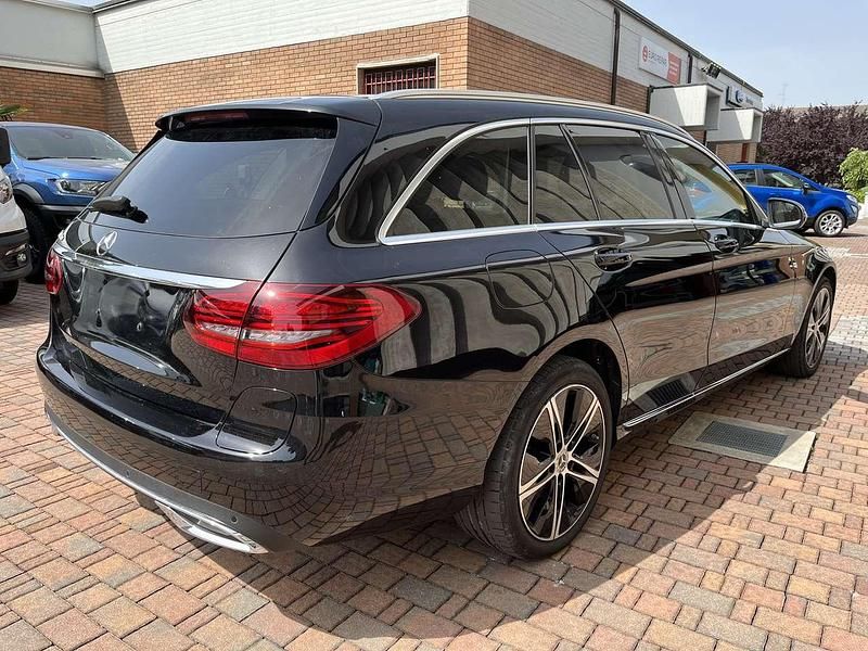Usata Mercedes C300e 194 CV (142 kW) 2020 Nero Station wagon