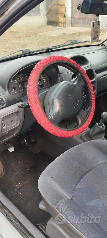 Usata Renault Clio II 2001 Grigio Berlina