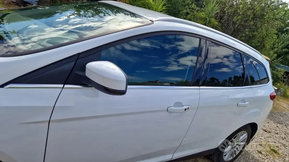Usata Ford Focus Individual 115 CV (84 kW) 2014 Bianco Station wagon