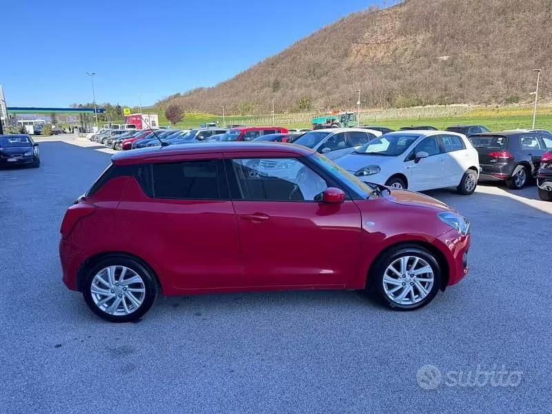 Second-hand Suzuki Swift Cool 83 CP (61 kW) 2020 Roșu Hatchback