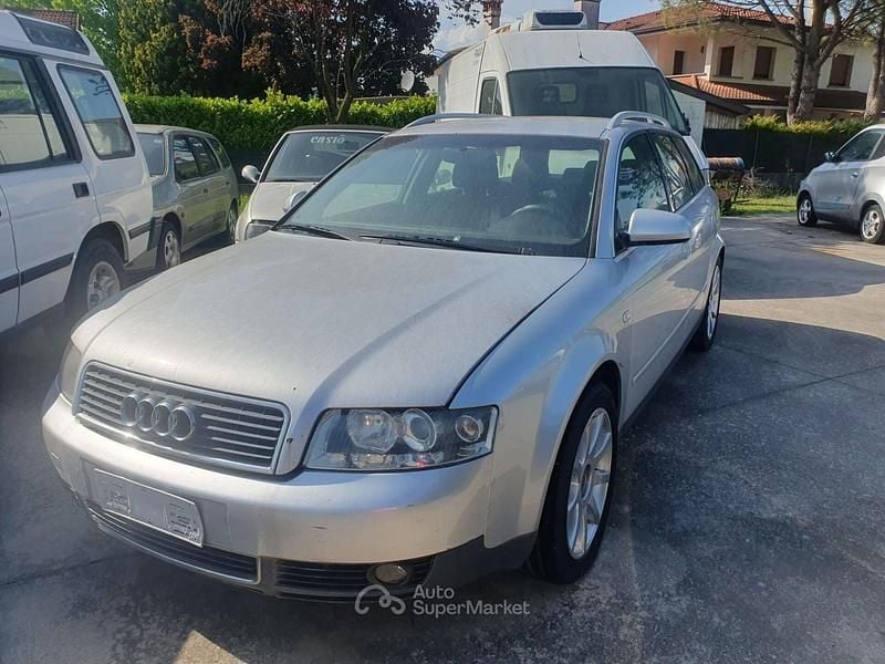 Argento Usata 2003 Audi A4 Station wagon | 999 € (Super prezzo) - Immagine 1/4
