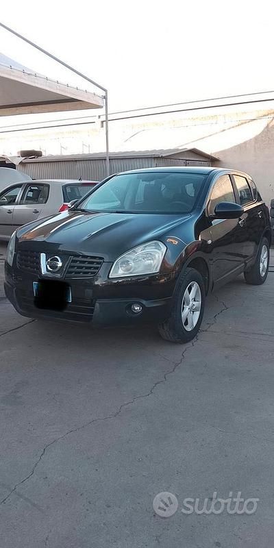 Nero Usata 2008 Nissan Qashqai SUV | 3500 € (Buon prezzo) - Immagine 1/4