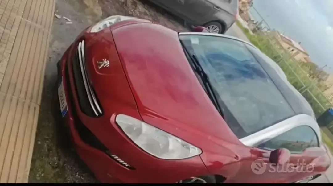 Begagnad Peugeot RCZ 163 HK (119 kW) 2015 Röd Sportkupé