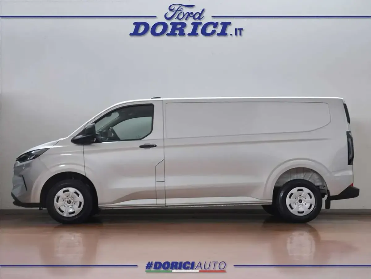 Nuova Ford Transit Custom Trend+ 136 CV (100 kW) 2026 Moondust silver Furgone
