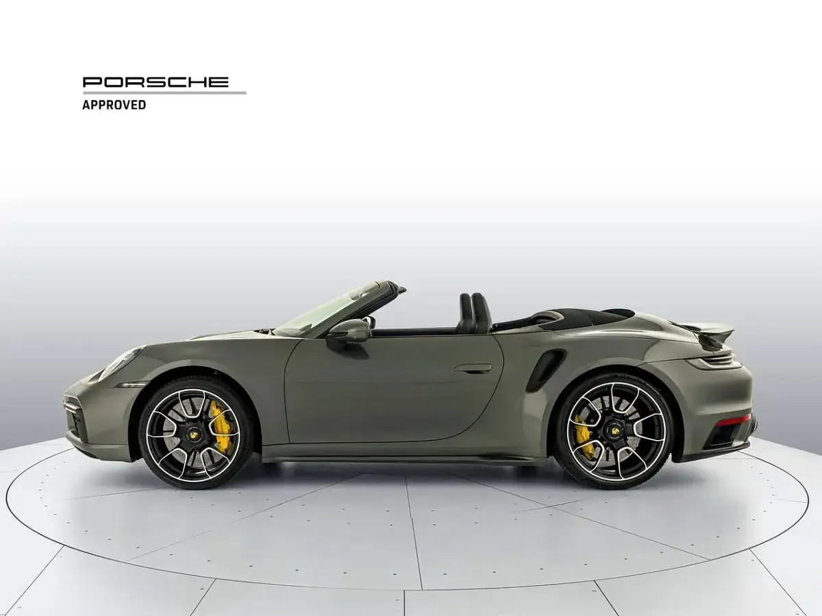 Usata Porsche 992 650 CV (478 kW) 2024 Verde Cabrio