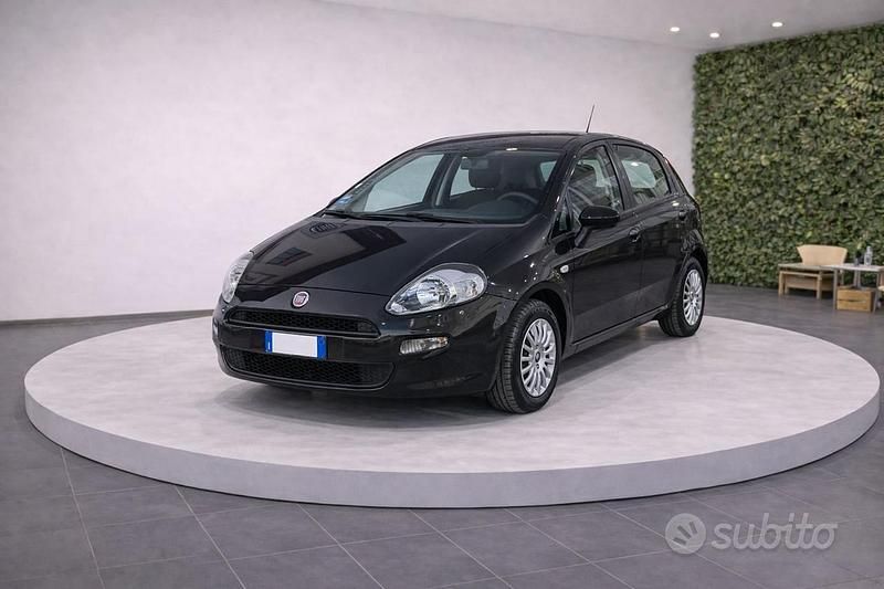 Usata Fiat Punto Street 69 CV (50 kW) 2016 Blu Utilitaria