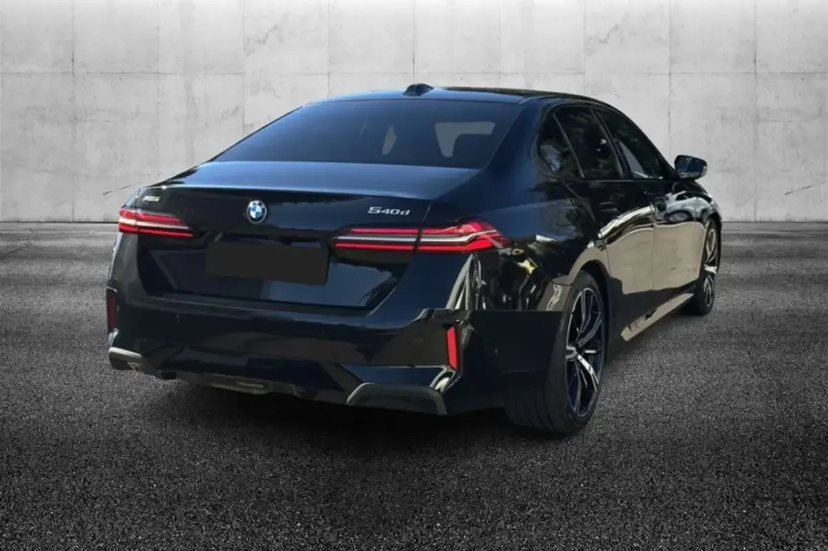 Usata BMW 540 M Sport 286 CV (210 kW) 2025 Nero Berlina