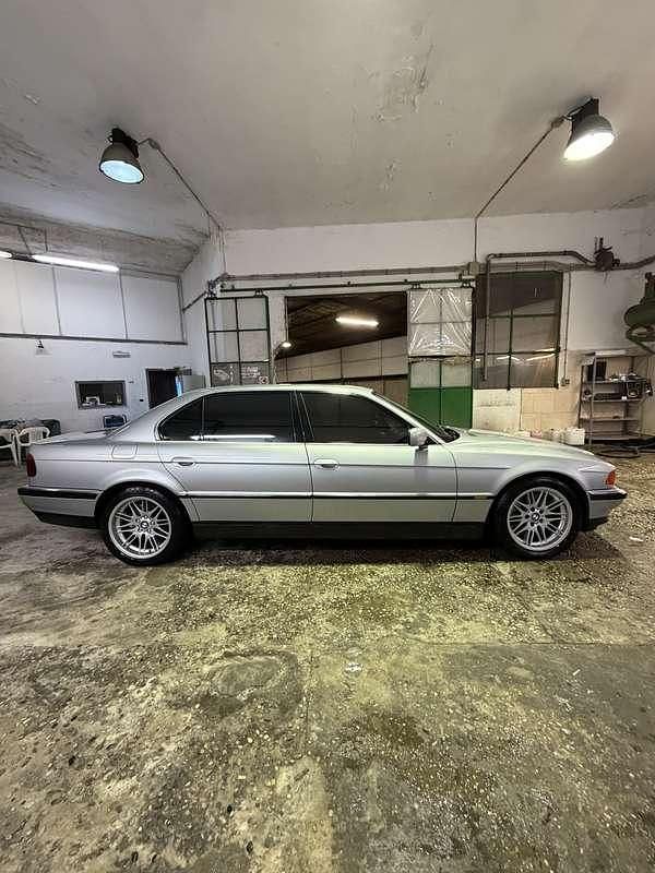 Usata BMW 750 326 CV (239 kW) 1995 Argento Berlina