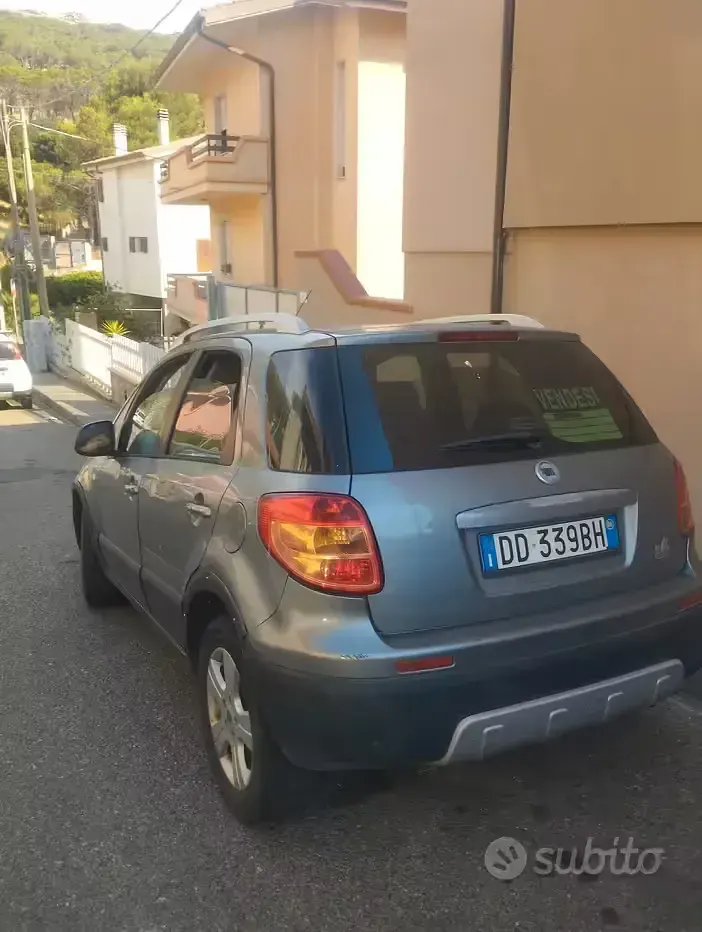 Usata Fiat Sedici 120 CV (88 kW) 2006 SUV