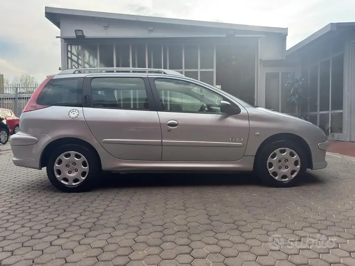 Usata Peugeot 206 75 CV (55 kW) 2006 Grigio Station wagon