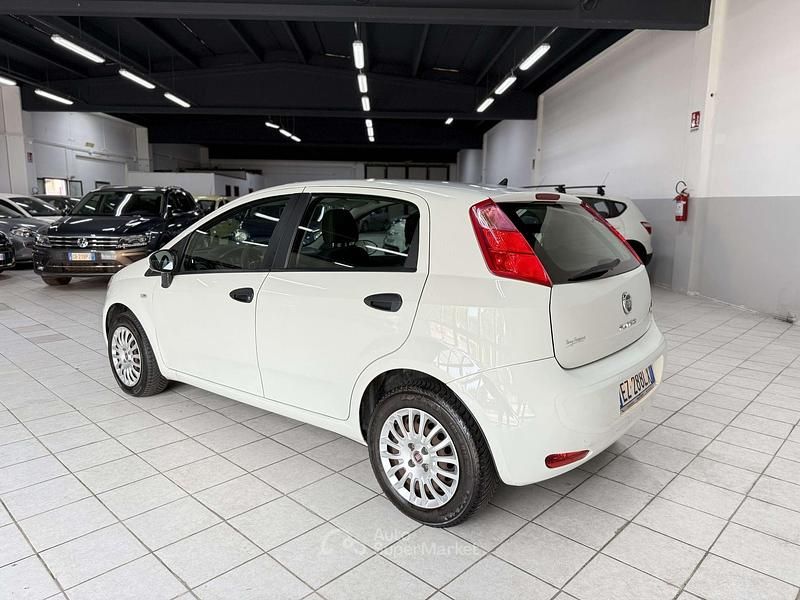 Usata Fiat Punto Evo Lounge 75 CV (55 kW) 2015 Bianco Utilitaria