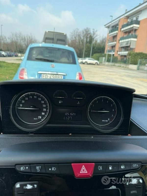 Usata Lancia Ypsilon 85 CV (62 kW) 2016 Nero Utilitaria